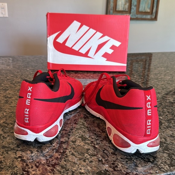 Nike air max 693325-601 Red and Black Sneakers EUC 11 - Picture 13 of 16